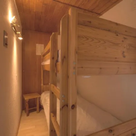 Mars 303 Place Du Village A Avec Vue Sur Les Alpes Appartement *