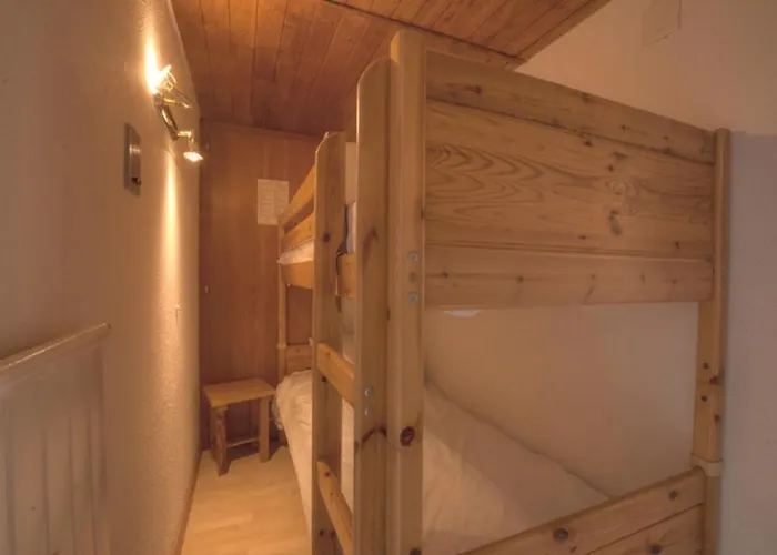 Mars 303 Place Du Village A Avec Vue Sur Les Alpes Appartement *